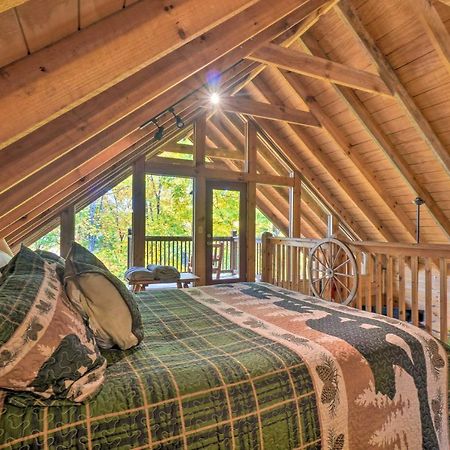 Sevierville Sanctuary Hot Tub, Pool Table And Deck! Bagian luar foto