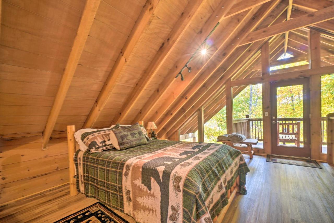 Sevierville Sanctuary Hot Tub, Pool Table And Deck! Bagian luar foto