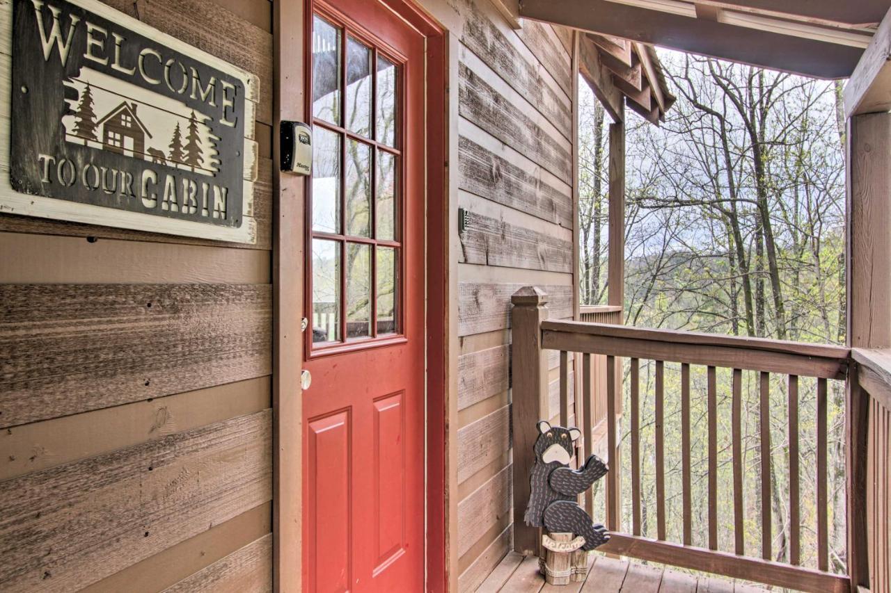 Sevierville Sanctuary Hot Tub, Pool Table And Deck! Bagian luar foto
